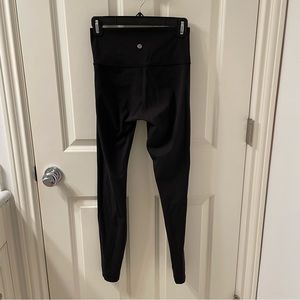 Lululemon Wunder Under size 6